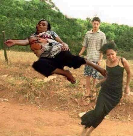 19 Foto editan wanita ketiduran di mal ini bikin ngakak guling-guling 19 Foto editan wanita ketiduran di mal ini bikin ngakak guling-guling