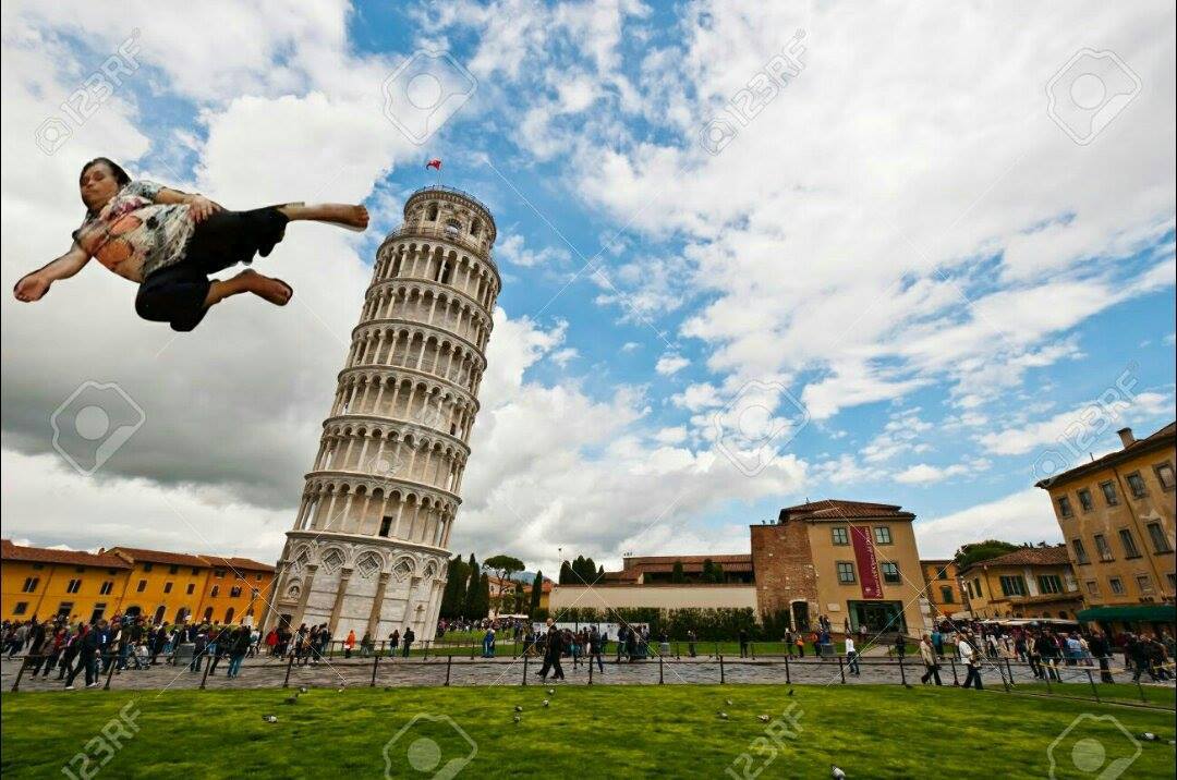 19 Foto editan wanita ketiduran di mal ini bikin ngakak guling-guling 19 Foto editan wanita ketiduran di mal ini bikin ngakak guling-guling