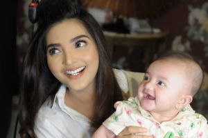 Video Baby Arsy menari diiringi lagu China ini bikin gemas