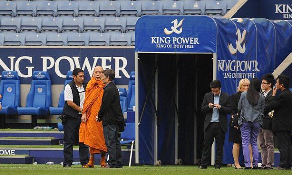 Tiba-tiba para biksu turun tangan berkati Leicester City, ada apa ya?
