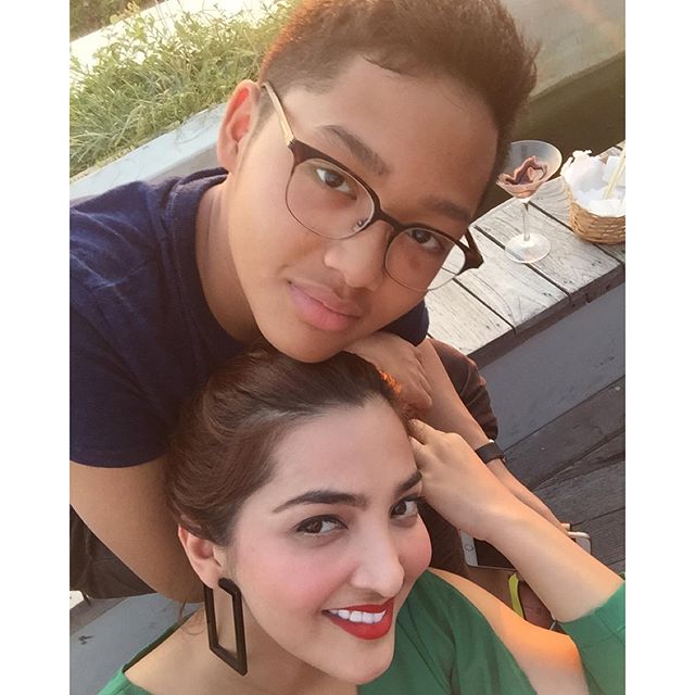 Kepoin Azriel Hermansyah, kecilnya gembul kini katanya mirip Afgan Kepoin Azriel Hermansyah, kecilnya gembul kini katanya mirip Afgan