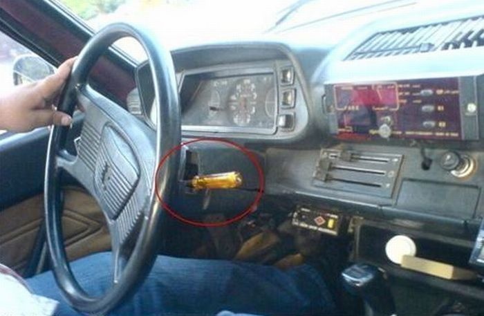 34 Foto reparasi mobil 'low budget' ini bikin ketawa ngakak, gokil!