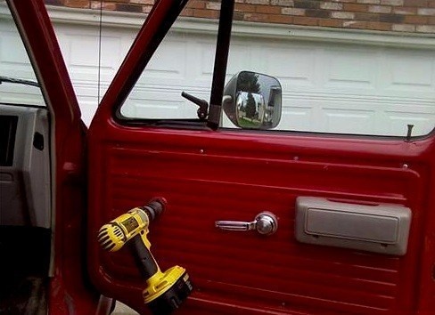 34 Foto reparasi mobil 'low budget' ini bikin ketawa ngakak, gokil!