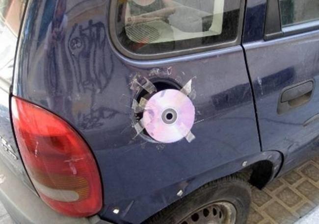 34 Foto reparasi mobil 'low budget' ini bikin ketawa ngakak, gokil!