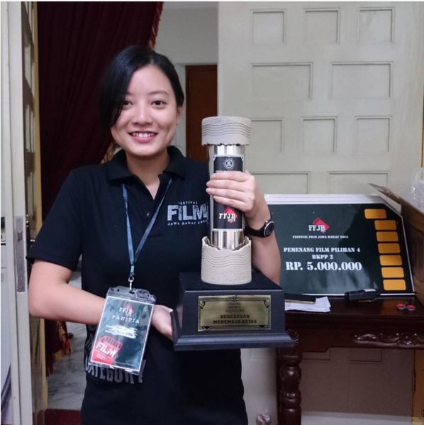 Ingat Leony Trio KwekKwek? Apa kabarnya sekarang? Ingat Leony Trio KwekKwek? Apa kabarnya sekarang?