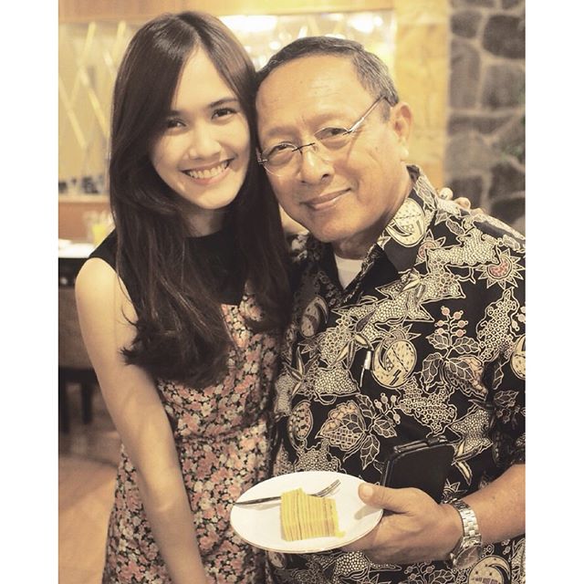 Mengenal Annissa, adik Alyssa Soebandono yang cantiknya bikin baper Mengenal Annissa, adik Alyssa Soebandono yang cantiknya bikin baper