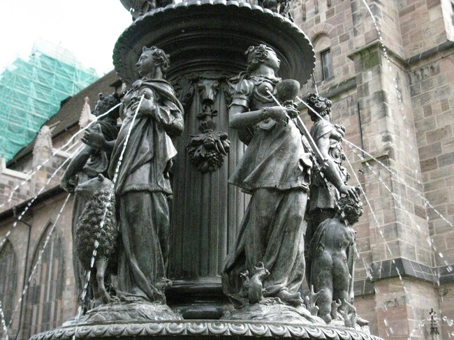 20 Patung ini paling unik sedunia, awas melongo melihatnya!