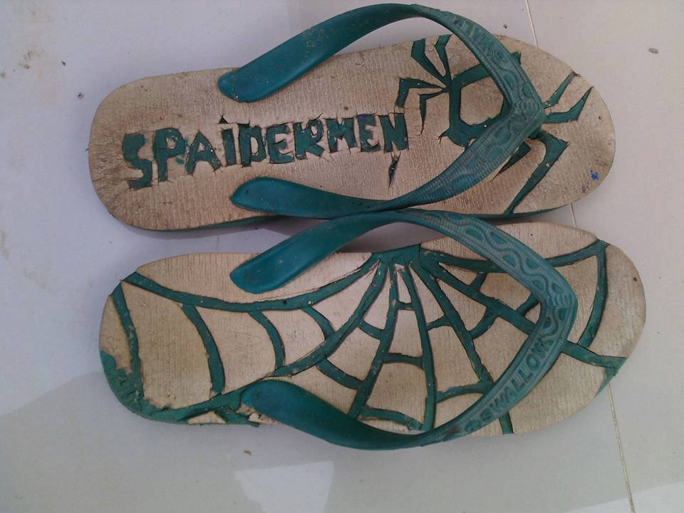 Lagi, 20 papan nama salah tulis ini bikin tepok jidat, duh!