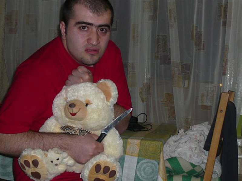 20 Foto profil gokil orang Rusia di situs kencan online, berani tiru?