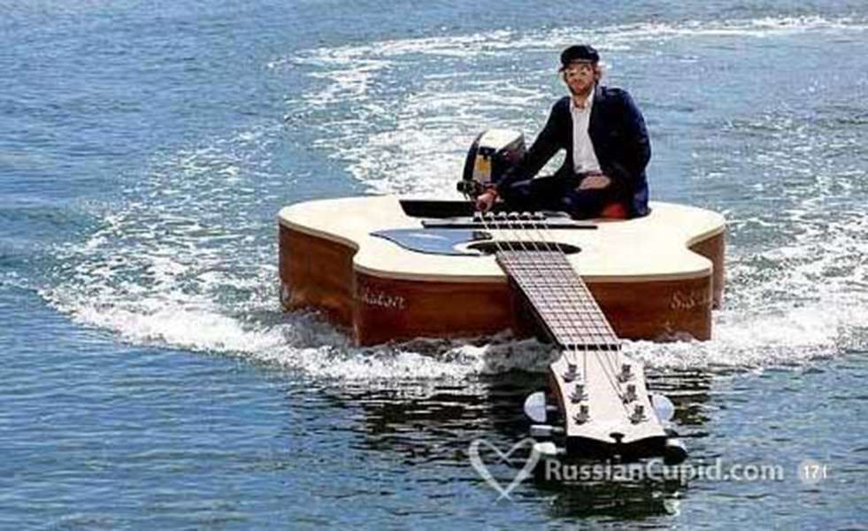 20 Foto profil gokil orang Rusia di situs kencan online, berani tiru?