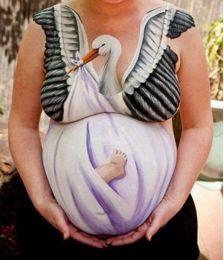 17 Lukisan di perut ibu hamil bikin kamu ingin segera menikah, aww! 