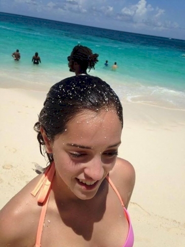 Perlu dua kali melihat untuk tahu keanehan gambar ini, coba saja! Perlu dua kali melihat untuk tahu keanehan gambar ini, coba saja!