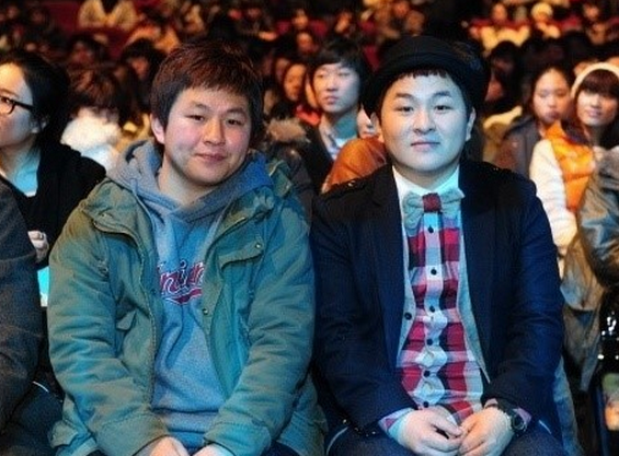 8 Artis kondang Korea ini ternyata punya saudara kembar, mirip nggak?