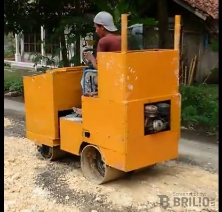 Sariman, 'wong cilik' jenius, bisa buat alat berat dari barang bekas Sariman, 'wong cilik' jenius, bisa buat alat berat dari barang bekas