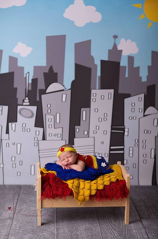 Lucunya 21 foto bayi bareng superhero idola, bikin gemas! 