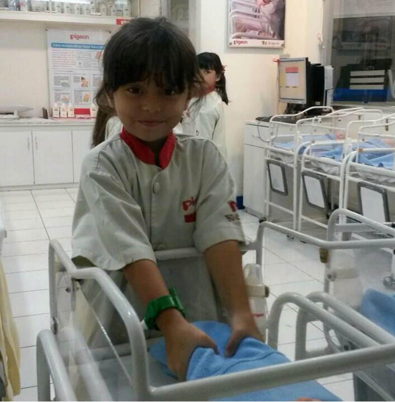 Imut & menggemaskannya Chelsea Pearce, adik Pevita Pearce