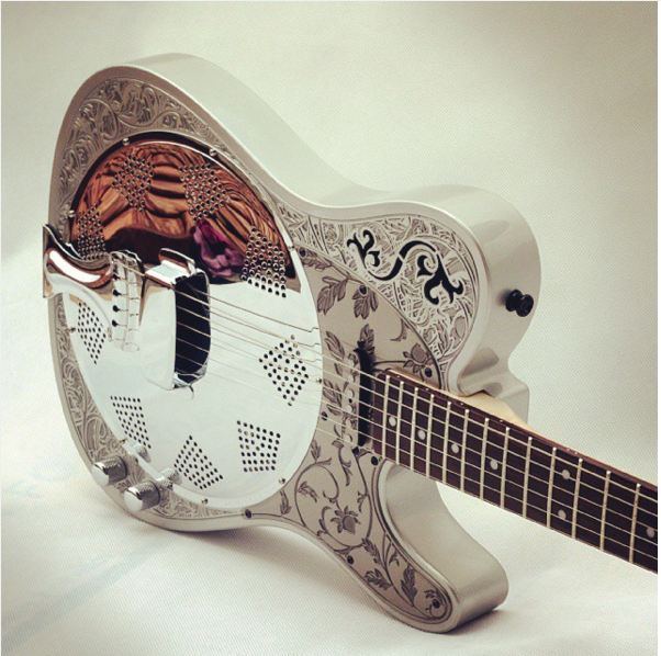 Dijual di atas Rp 100 juta, pesanan gitar Ivan full sampai 2017 Dijual di atas Rp 100 juta, pesanan gitar Ivan full sampai 2017