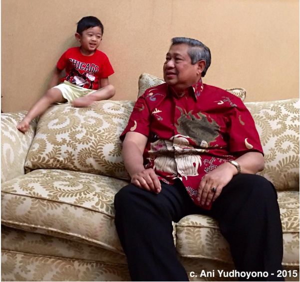 Lucunya Airlangga, cucu SBY yang imut dan kharismatik