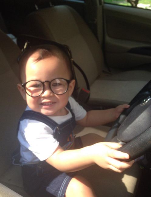 Anjasmara sudah punya cucu nan menggemaskan lho, ini dia foto-fotonya Anjasmara sudah punya cucu nan menggemaskan lho, ini dia foto-fotonya