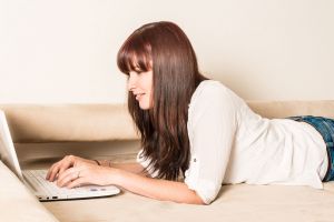 Akrab di Facebook, pertemanan Diana tiba-tiba rusak usai bertemu