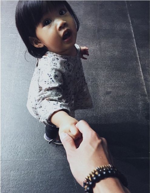 20 Foto Naema, keponakan Afgan yang bikin fans iri setengah mati