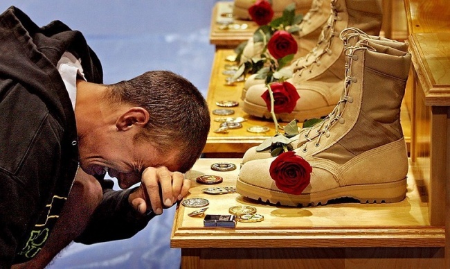 15 Potret suka dan duka kehidupan manusia ini bikin mata berkaca-kaca