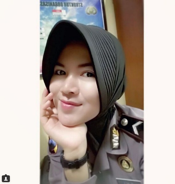 Leni Tri Astuti, Polwan muda yang pernah jadi Duta Wisata Purbalingga Leni Tri Astuti, Polwan muda yang pernah jadi Duta Wisata Purbalingga