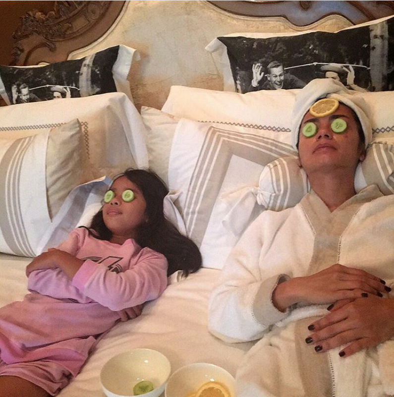 12 Foto Kimimela, cucu cantik nan modis dari keluarga Bakrie 12 Foto Kimimela, cucu cantik nan modis dari keluarga Bakrie