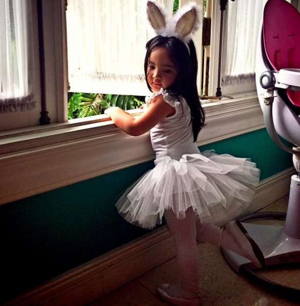 Mikhayla, putri sulung Nia Ramadhani yang cantik dan lucu, bikin gemes Mikhayla, putri sulung Nia Ramadhani yang cantik dan lucu, bikin gemes