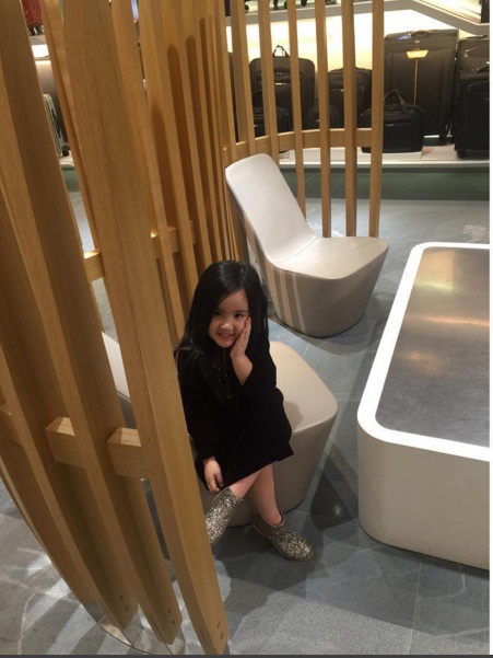 Mikhayla, putri sulung Nia Ramadhani yang cantik dan lucu, bikin gemes Mikhayla, putri sulung Nia Ramadhani yang cantik dan lucu, bikin gemes