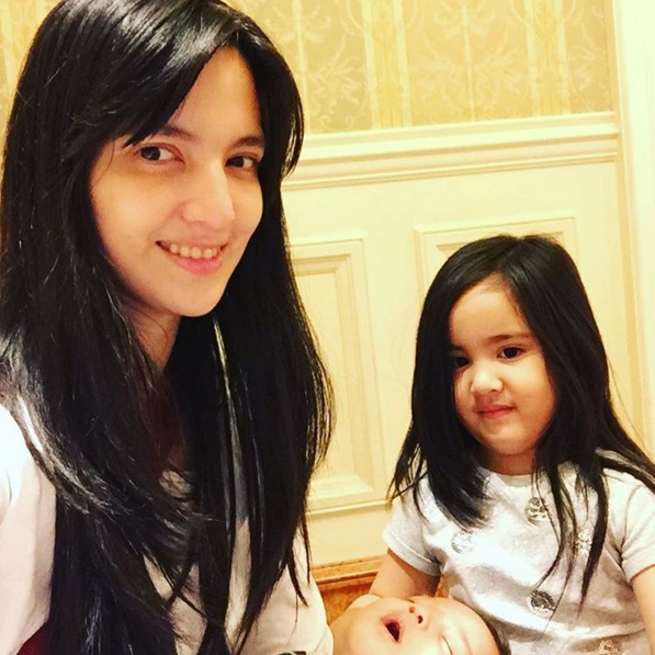 Mikhayla, putri sulung Nia Ramadhani yang cantik dan lucu, bikin gemes Mikhayla, putri sulung Nia Ramadhani yang cantik dan lucu, bikin gemes
