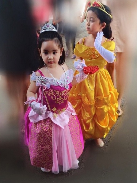 Mikhayla, putri sulung Nia Ramadhani yang cantik dan lucu, bikin gemes Mikhayla, putri sulung Nia Ramadhani yang cantik dan lucu, bikin gemes