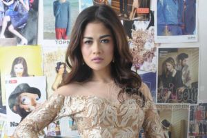 Pedangdut Hesty 'klepek-klepek' ditangkap atas dugaan prostitusi