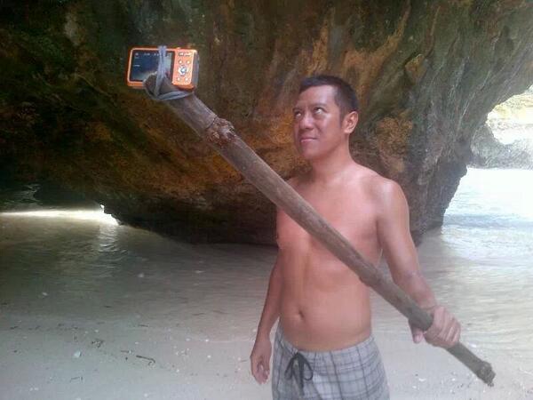 15 Tongsis antimainstream ala orang Indonesia, kreatif!