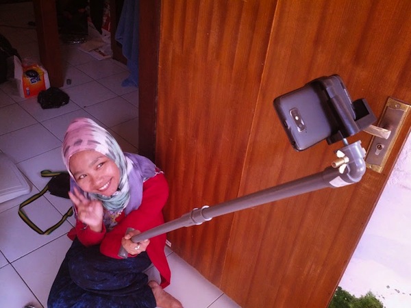 15 Tongsis antimainstream ala orang Indonesia, kreatif!