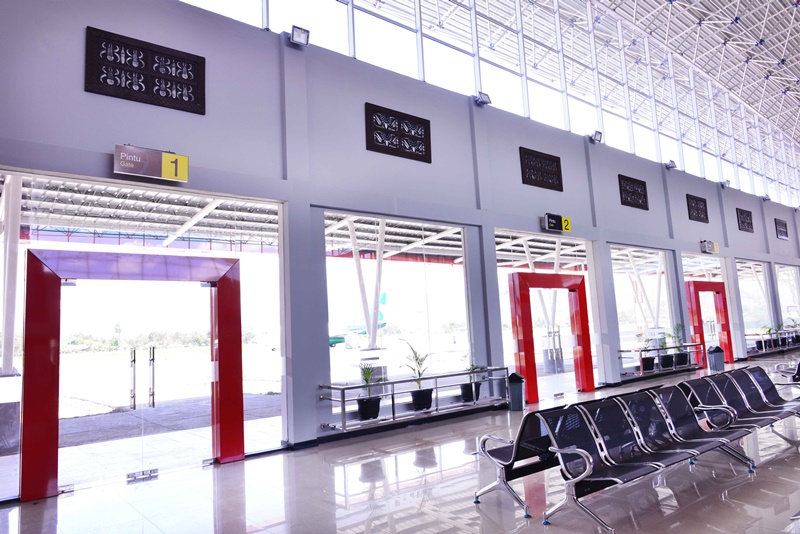 Di Lembah Baliem Papua kini sudah ada bandara modern lho, keren!