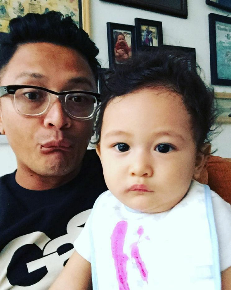 Kenalkan Kabay, putra imut dan ganteng Ferry Maryadi-Deswita Maharani Kenalkan Kabay, putra imut dan ganteng Ferry Maryadi-Deswita Maharani