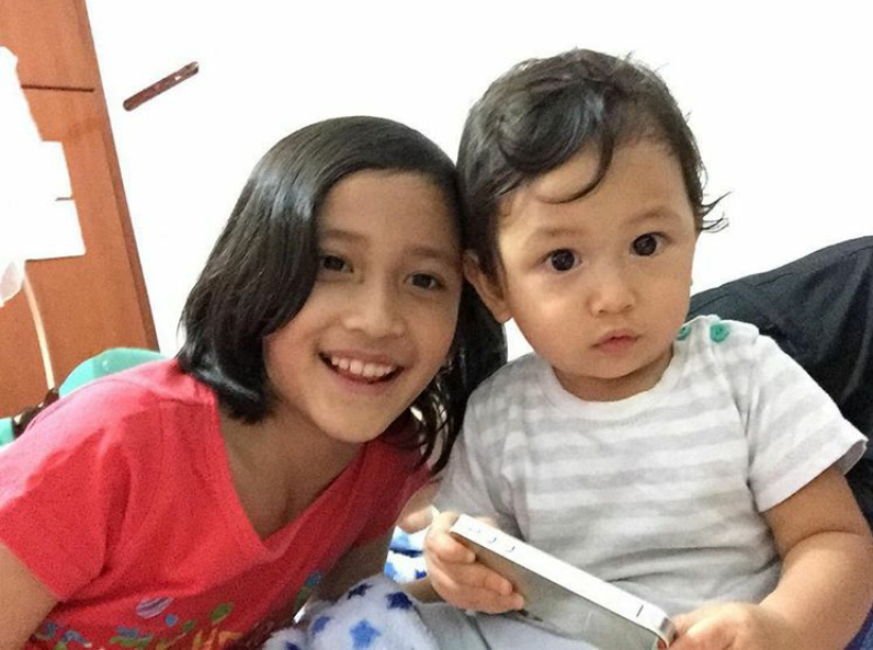 Kenalkan Kabay, putra imut dan ganteng Ferry Maryadi-Deswita Maharani Kenalkan Kabay, putra imut dan ganteng Ferry Maryadi-Deswita Maharani