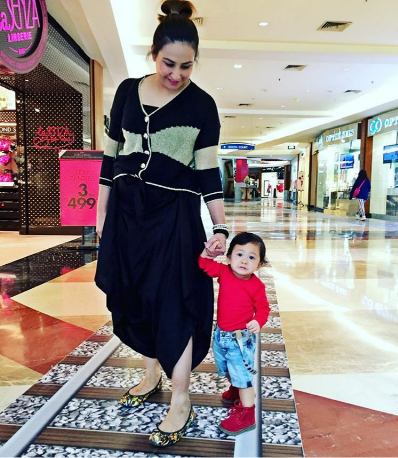 Kenalkan Kabay, putra imut dan ganteng Ferry Maryadi-Deswita Maharani Kenalkan Kabay, putra imut dan ganteng Ferry Maryadi-Deswita Maharani