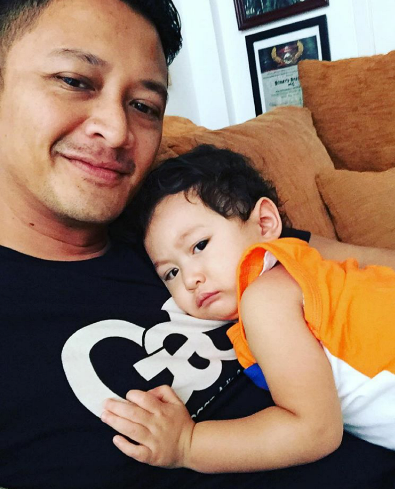 Kenalkan Kabay, putra imut dan ganteng Ferry Maryadi-Deswita Maharani Kenalkan Kabay, putra imut dan ganteng Ferry Maryadi-Deswita Maharani