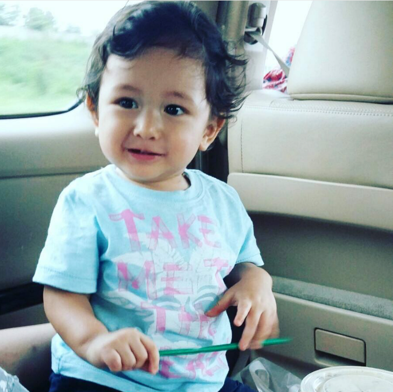 Kenalkan Kabay, putra imut dan ganteng Ferry Maryadi-Deswita Maharani Kenalkan Kabay, putra imut dan ganteng Ferry Maryadi-Deswita Maharani