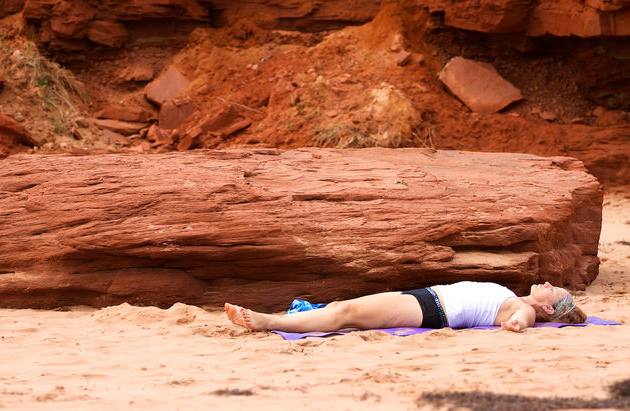 10 Pose yoga paling sulit di dunia, kamu bisa melakukannya?