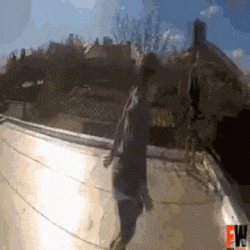 18 Aksi selebrasi dini ini berujung tragis, duh kasihan ya! 18 Aksi selebrasi dini ini berujung tragis, duh kasihan ya!