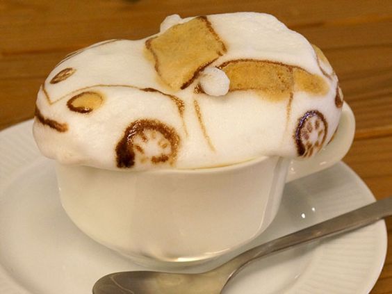 20 Latte art 3D dari Pikachu sampai Sadako, bikin nggak tega minumnya