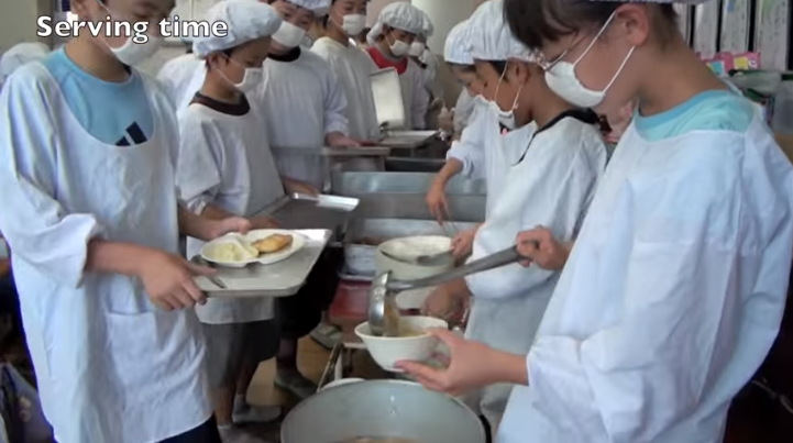 Makan siang anak sekolah di Jepang ini tak hanya urusan perut kenyang