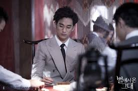 10 Gaya rambut aneh Kim Soo Hyun ini bikin kegantengannya rontok, aw!