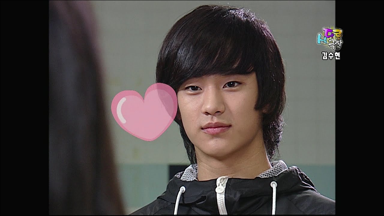 10 Gaya rambut aneh Kim Soo Hyun ini bikin kegantengannya rontok, aw!