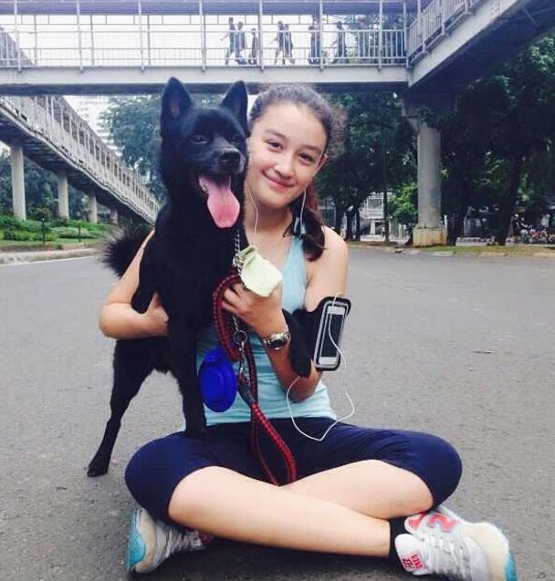 10 Foto Natasha, adik Kimberly Ryder yang super modis & doyan olahraga