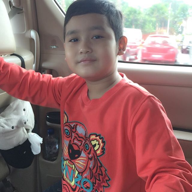 Kenalan yuk dengan Ivan, Anak Inul Daratista yang chubby menggemaskan Kenalan yuk dengan Ivan, Anak Inul Daratista yang chubby menggemaskan