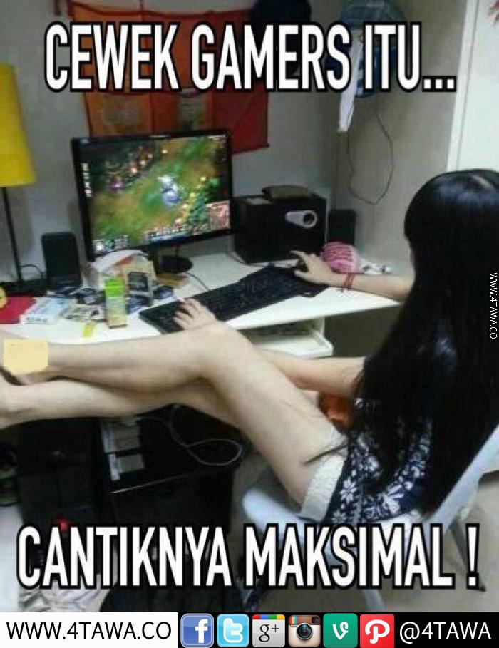 Kalau ketawa lihat 38 meme ini, berarti kamu seorang gamer sejati! Kalau ketawa lihat 38 meme ini, berarti kamu seorang gamer sejati!